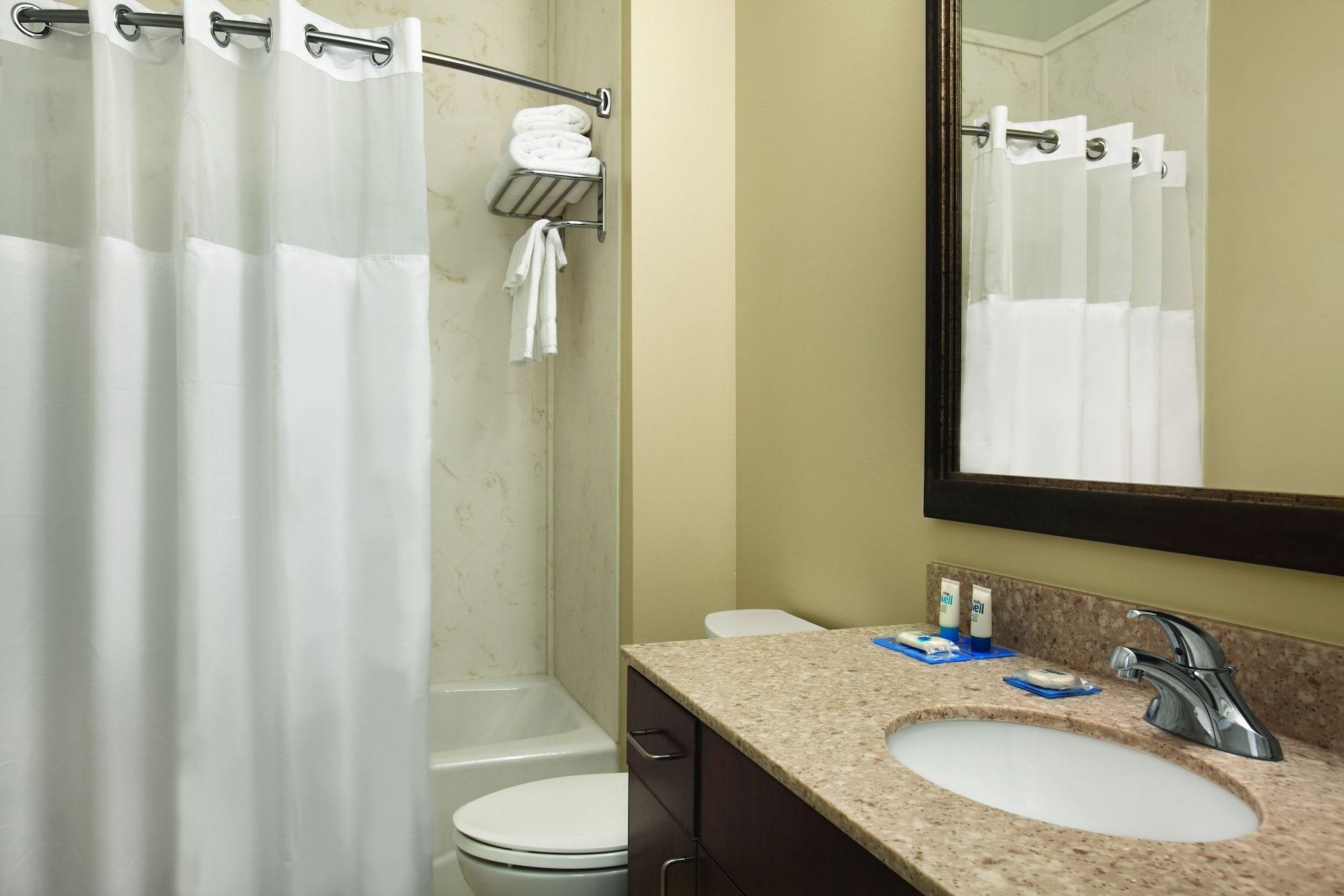 Hyatt House Minot- North Dakota Hotel Exterior photo
