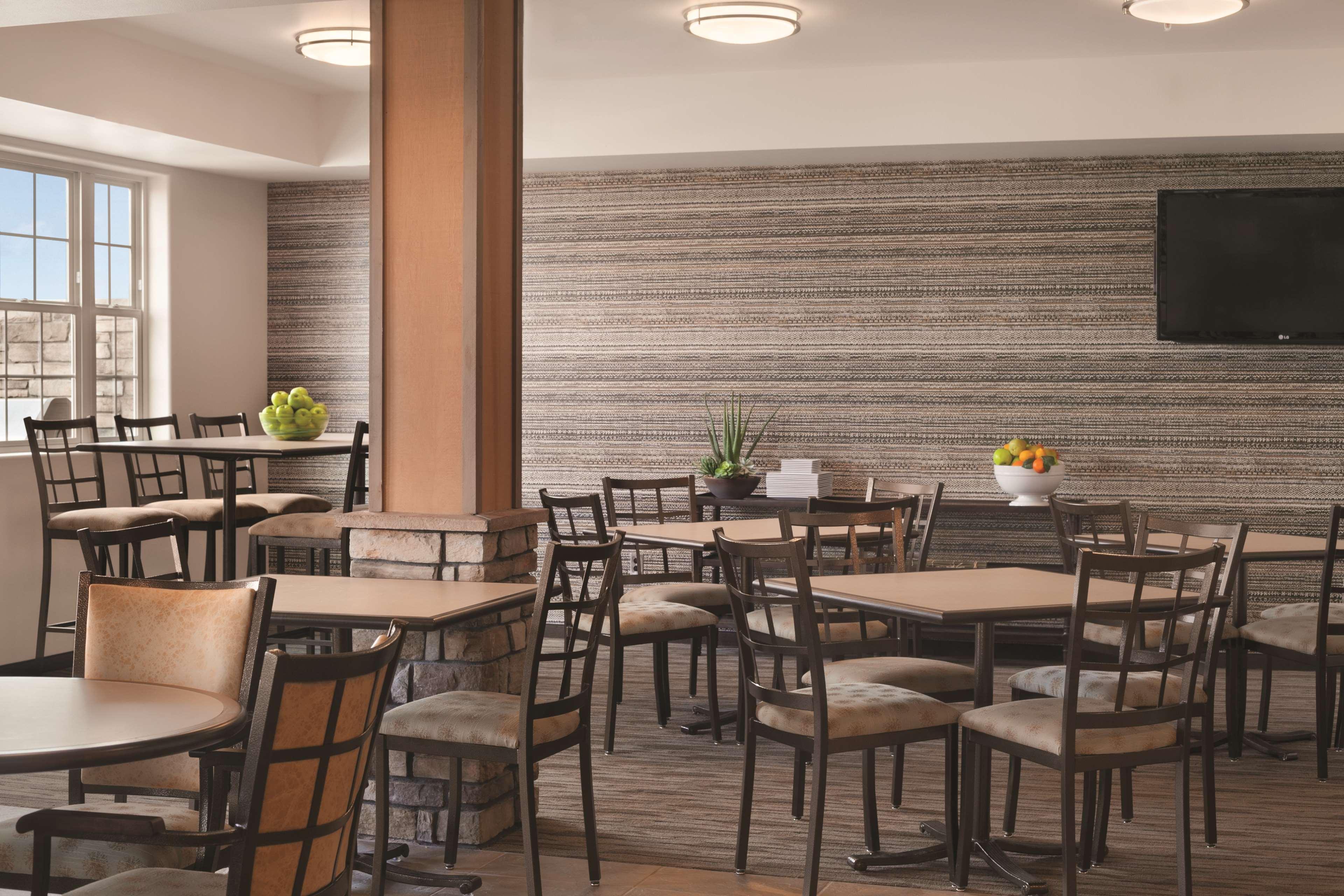 Hyatt House Minot- North Dakota Hotel Exterior photo