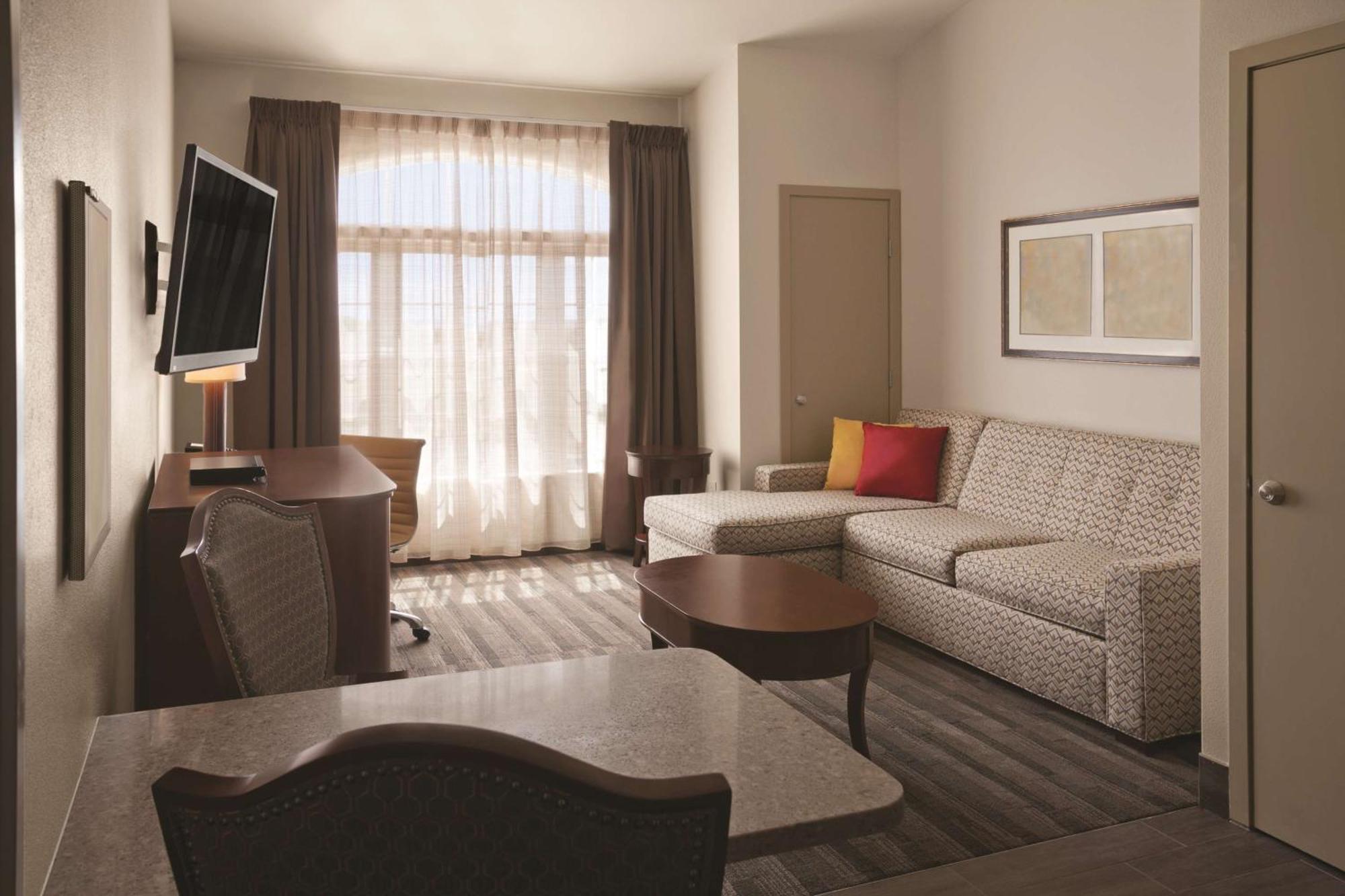 Hyatt House Minot- North Dakota Hotel Exterior photo
